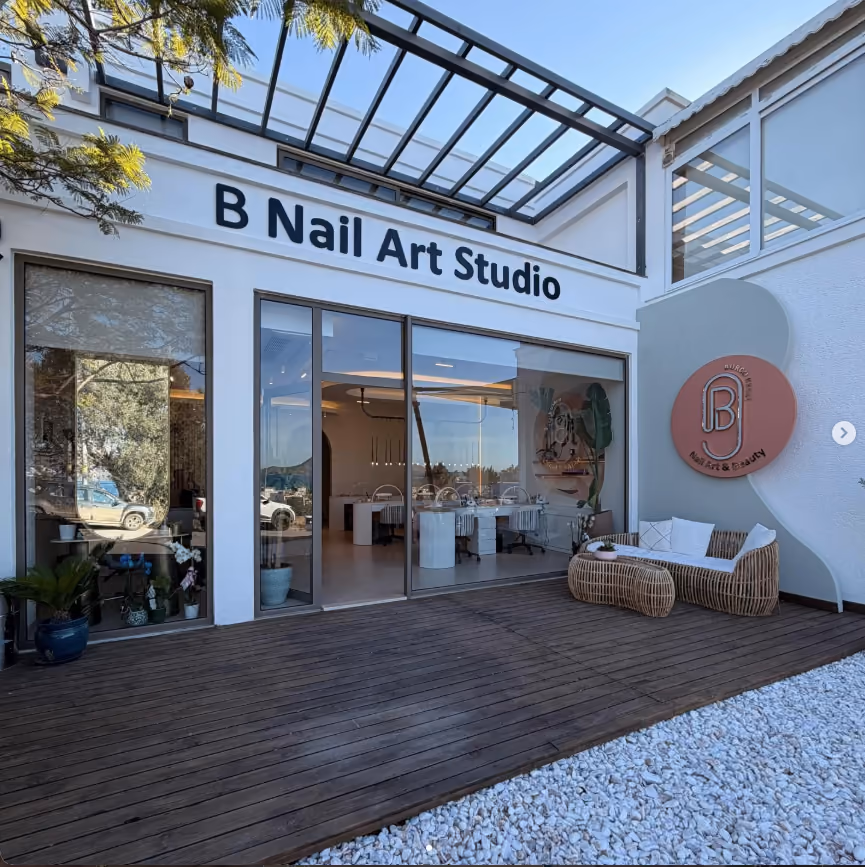 B Nail Art Studio Yalıkavak dış cephesi